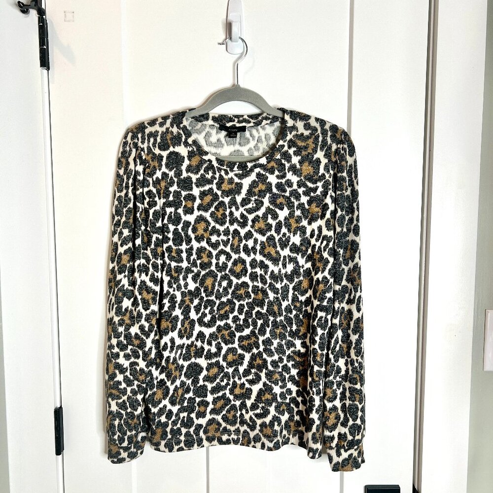 J. Crew Supercozy Puff Sleeve Pullover in Leopard Print Lyocell Size Medium NWT - Picture 2 of 6